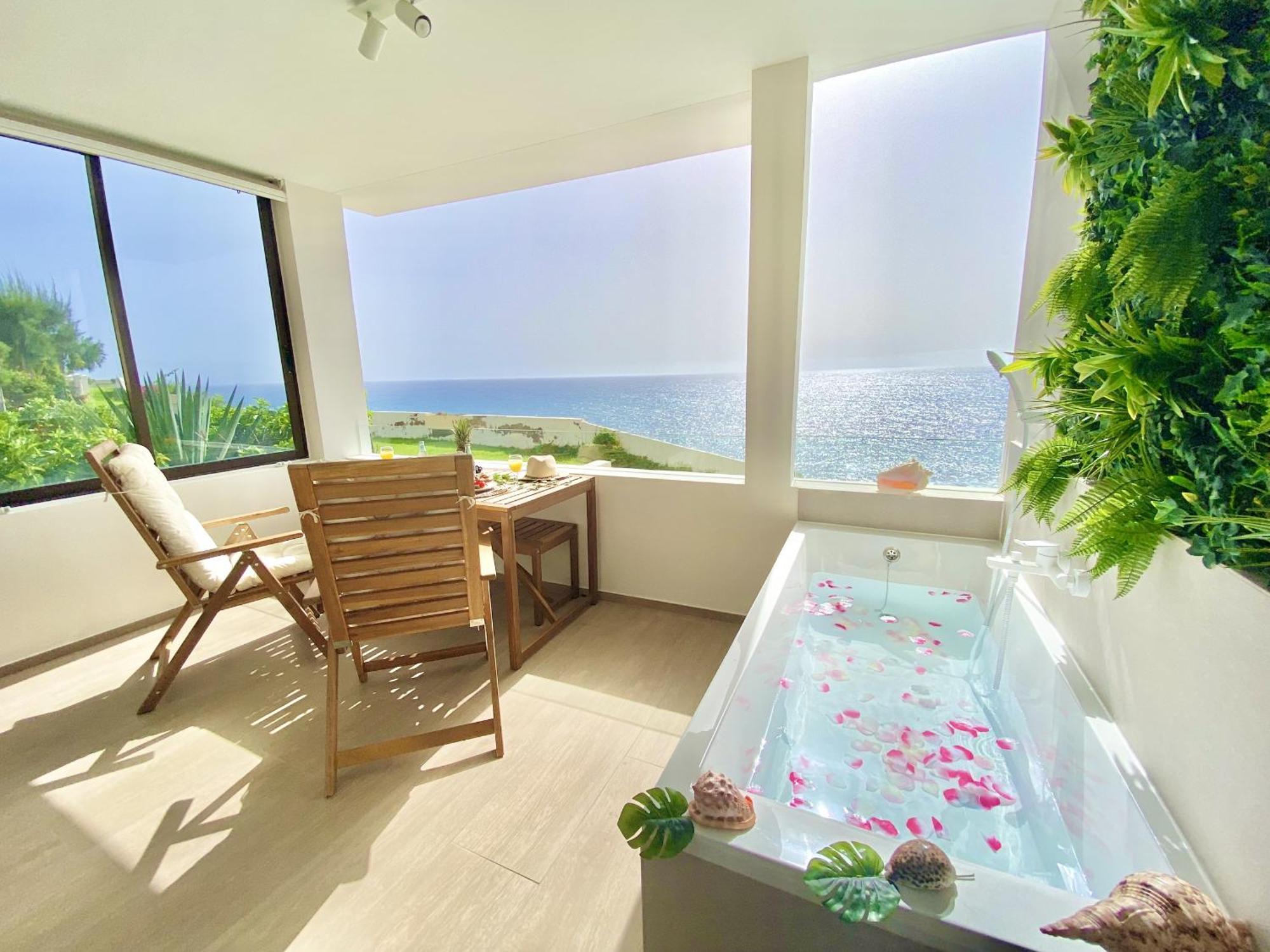 Beautiful Sea View Apartment กาเยาซัลวาเค ภายนอก รูปภาพ