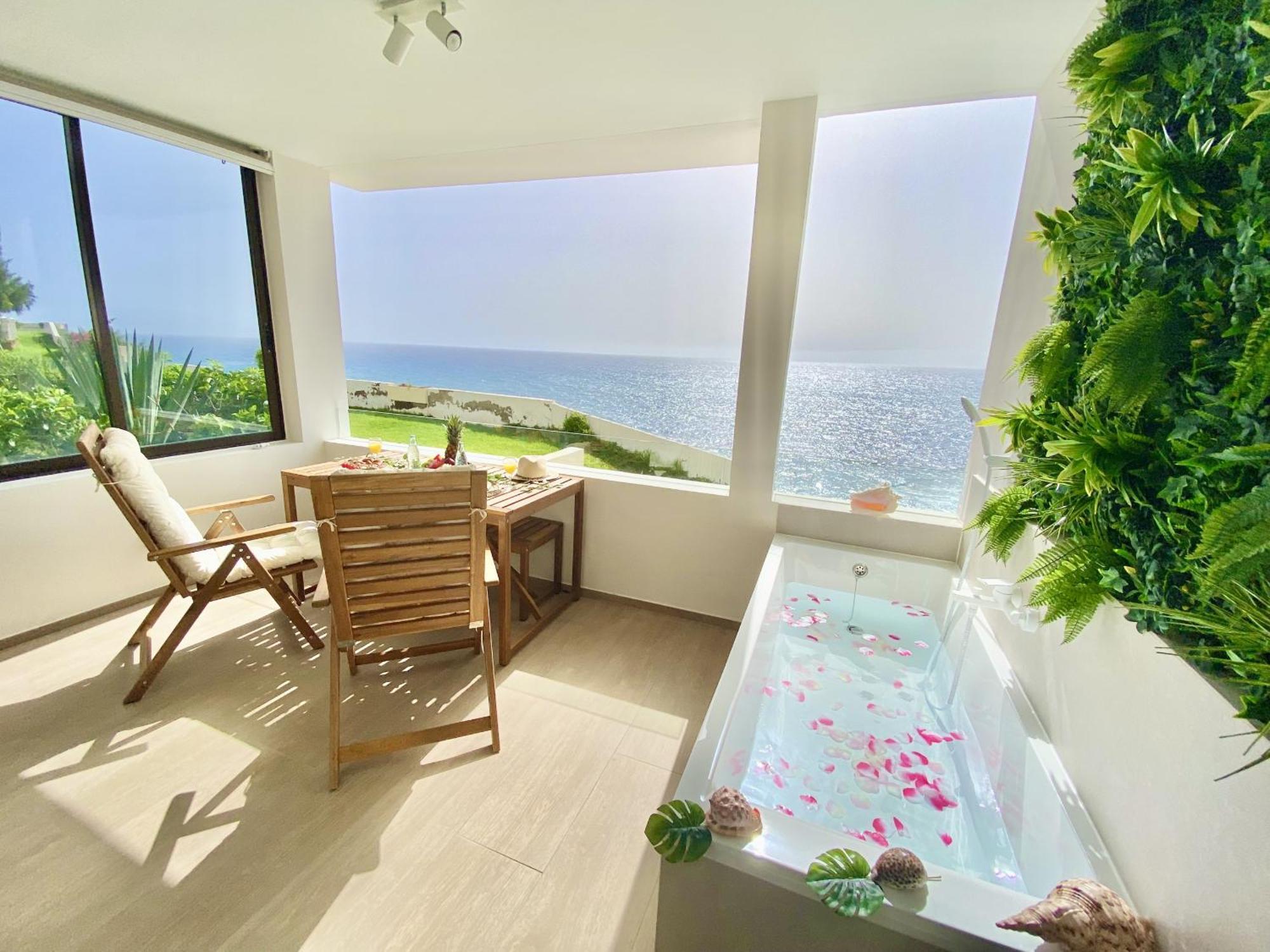 Beautiful Sea View Apartment กาเยาซัลวาเค ภายนอก รูปภาพ