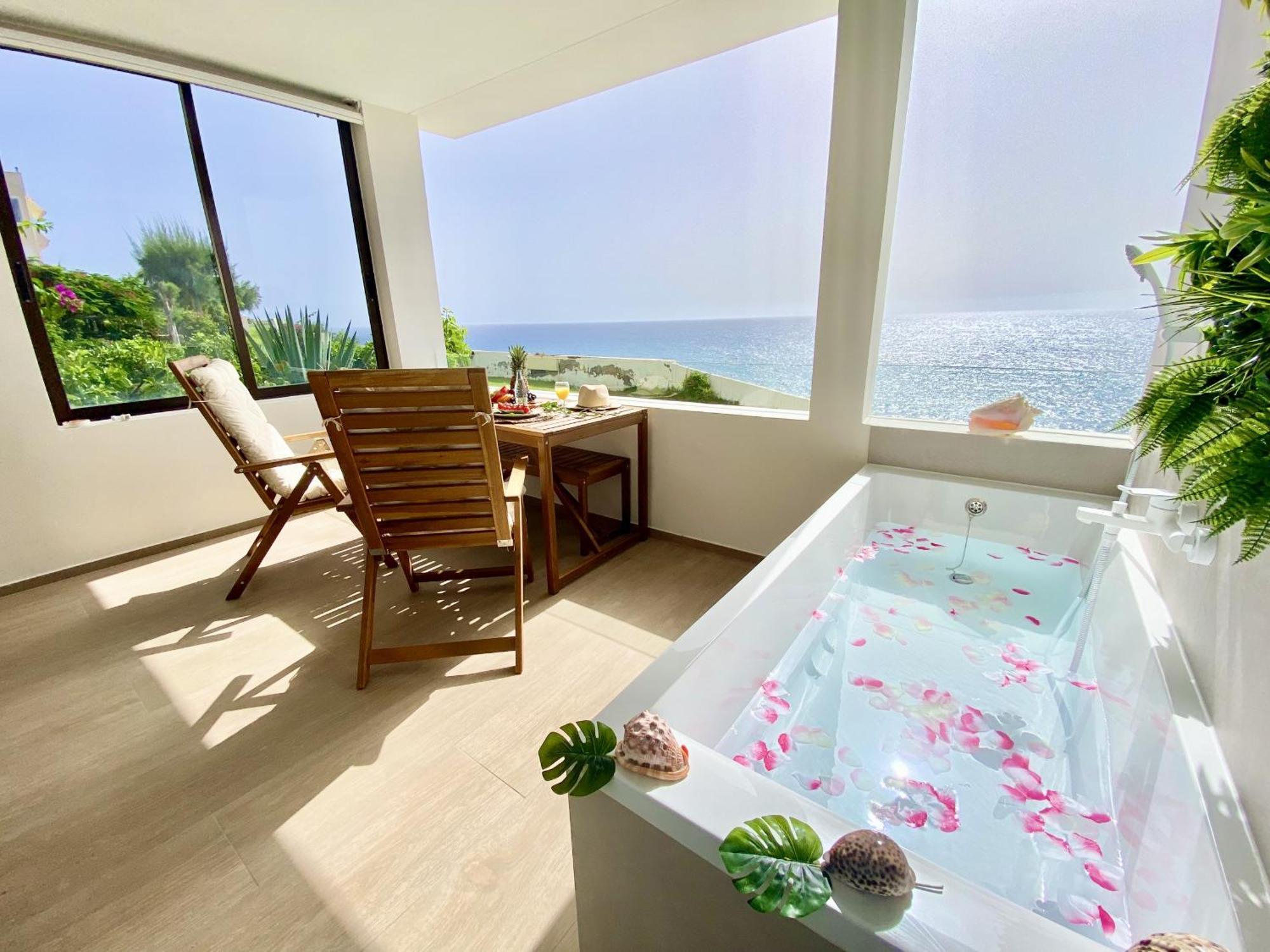 Beautiful Sea View Apartment กาเยาซัลวาเค ภายนอก รูปภาพ