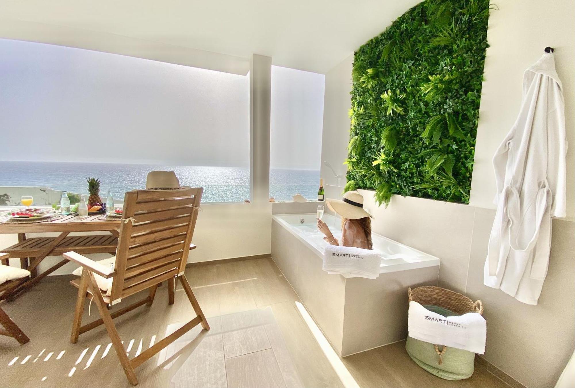 Beautiful Sea View Apartment กาเยาซัลวาเค ภายนอก รูปภาพ